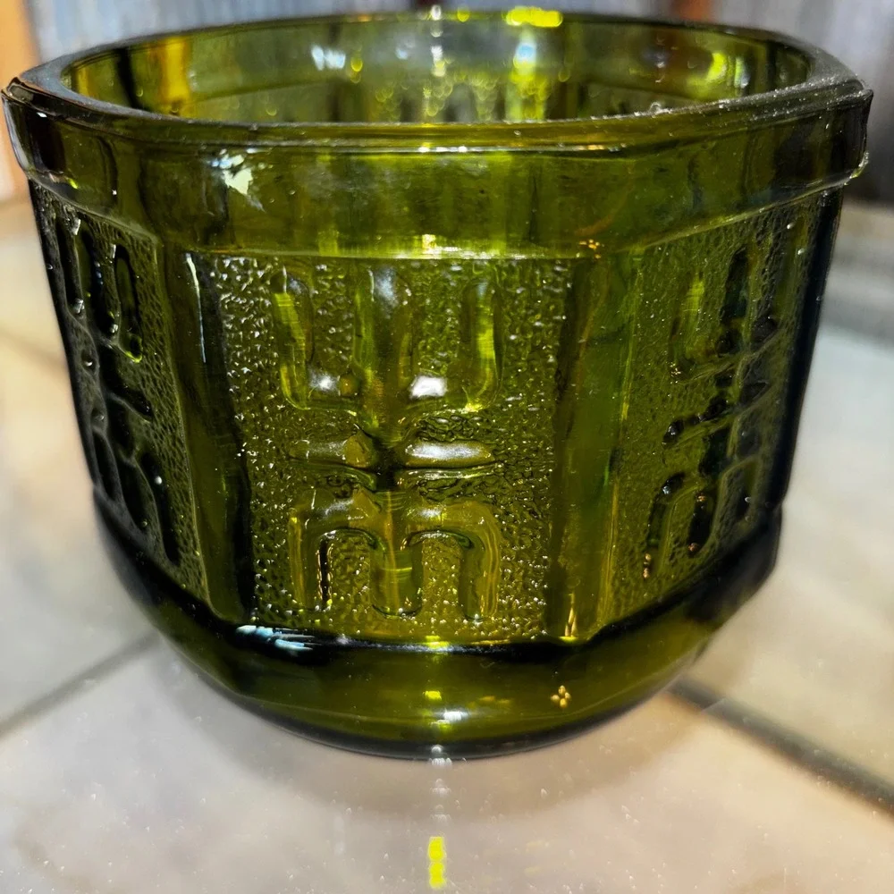 Vintage Avocado Green Pressed Glass  MCM Brutalist‎ Geometric 4.5